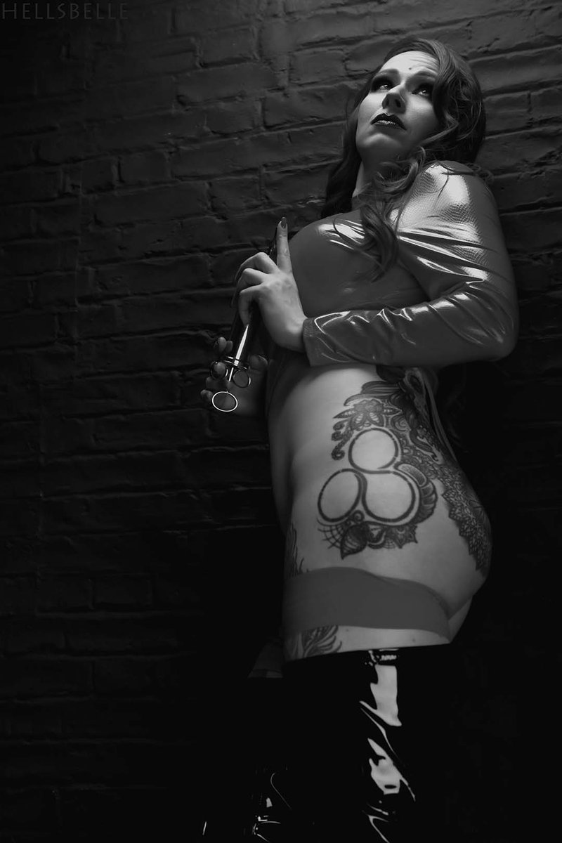 My regular session days and times: 
Mondays, Wednesdays and Thursdays 9.30am-10.30pm
If you would like to see Me out with these days - make a request ;) 
Book dominablaize.com 
😈😈😈😈