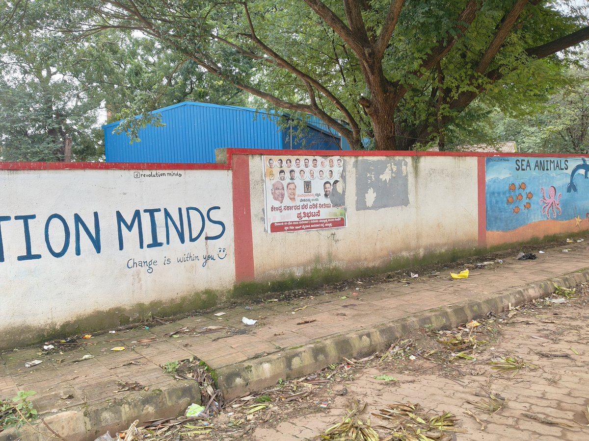 Vinayak M Jogarishettar (@jogarishettarv) on Twitter photo 😤So Pathetic acts of Politicians. The Beautiful walls being painted by 'Revolution Minds' near Lingaraj Nagar (North)Cross,are now ended up with Political posters,causing huge loss to our hardworking efforts! Who is responsible now?🙄<a href="/nagabhushanb/">Nagabhushan 🇮🇳</a> <a href="/arunkbh/">Arunkumar Huralimath</a> <a href="/hublimandi/">Hubballi Dharwad</a> <a href="/HDVAHINI/">Hubballi Dharwad Vahini</a> 😤So Pathetic acts of Politicians. The Beautiful walls being painted by 'Revolution Minds' near Lingaraj Nagar (North)Cross,are now ended up with Political posters,causing huge loss to our hardworking efforts! Who is responsible now?🙄<a href="/nagabhushanb/">Nagabhushan 🇮🇳</a> <a href="/arunkbh/">Arunkumar Huralimath</a> <a href="/hublimandi/">Hubballi Dharwad</a> <a href="/HDVAHINI/">Hubballi Dharwad Vahini</a>