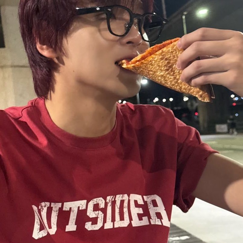 해찬개맛있는거먹을때.         /      그저그런거먹을때.