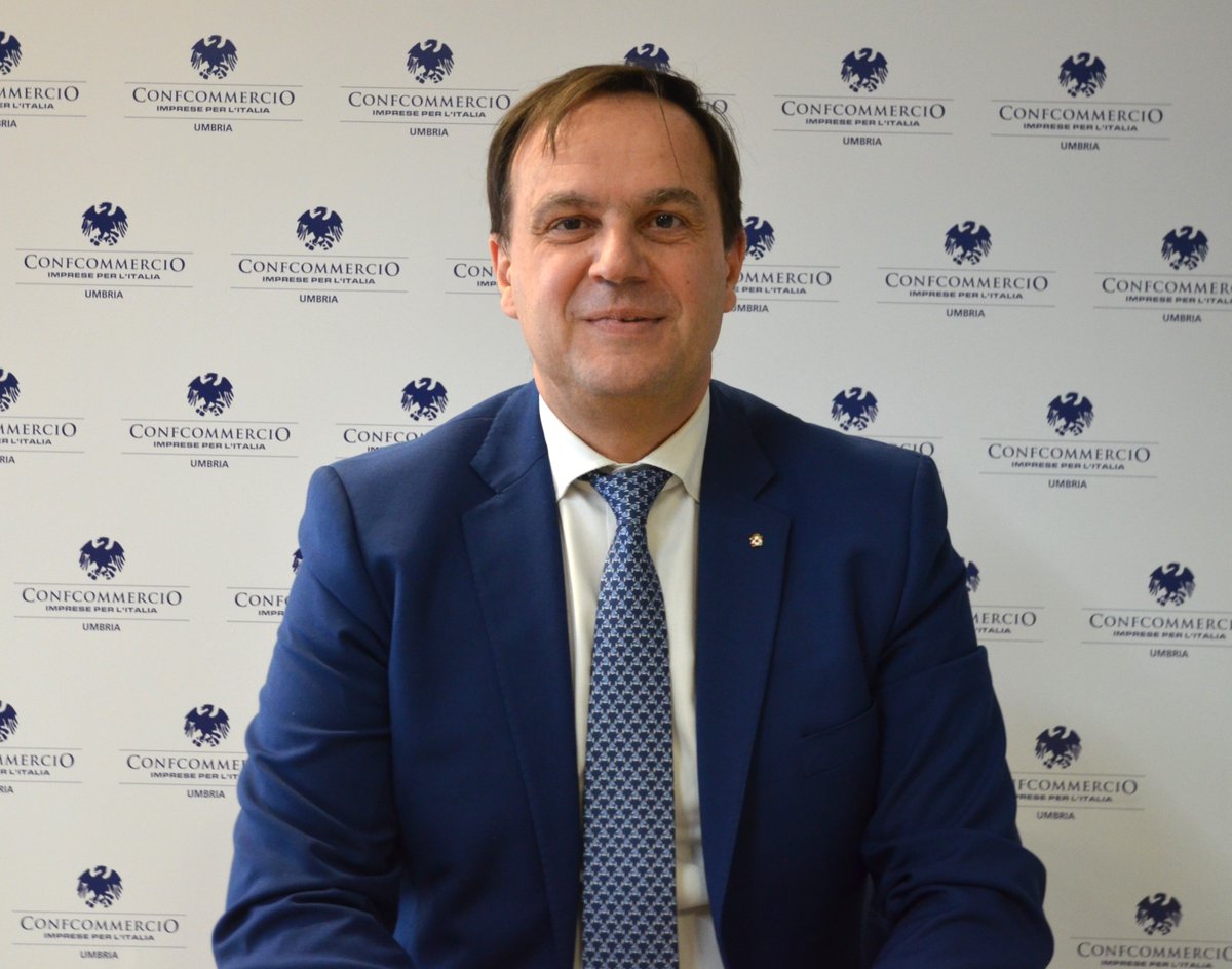 🔹 Simone Fittuccia è il nuovo Vicepresidente di Confcommercio Umbria!
Presidente di Federalberghi Umbria, porterà la sua esperienza per rafforzare la rappresentanza delle imprese, in particolare del turismo.
"Onorato e pronto a dare il massimo." confcommercio.umbria.it/simone-fittucc…