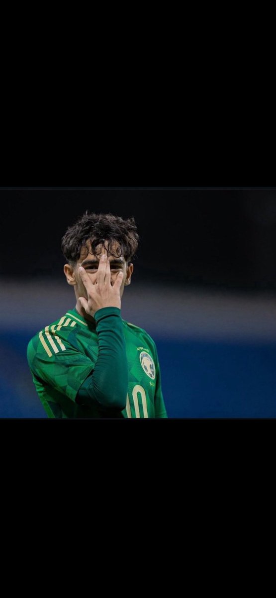 من هو اللاعب زياد الغامدي اللي طالب فيه شخصيا المدرب سعد الشهري واصر انه يكون من ضمن صفقة انتقال محمد عبدالرحمن : 

الاسم: زياد الغامدي 

العمر: 20 سنة 

المركز: جناح ايمن ، صانع لعب ، محور هجومي 

مميزات اللاعب: السرعة ، المهارة ، التسديد ، صناعة اللعب ، اللعب في اكثر من مركز