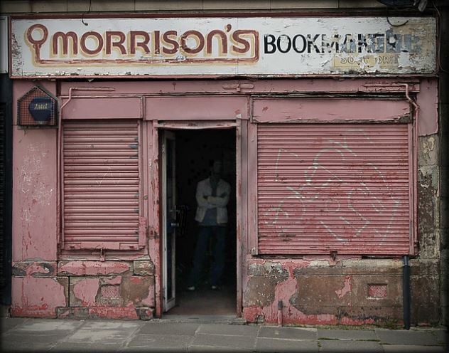 11/10 Vape Shop
6/4 Nail Salon
5/2 Charity Shop
16/1 Bar