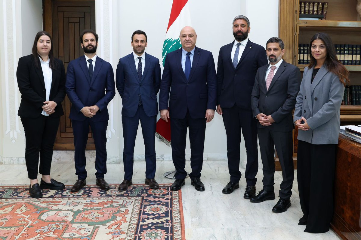 زار وفدٌ من اللجنة التنفيذيّة في الكتلة الوطنيّة رئيس الجمهوريّة العماد جوزاف عون في قصر بعبدا، حيث أبدى له الدعم الكامل للبدء بتنفيذ ما جاء في خطاب القسم، من بسطٍ كامل لسيادة الدولة؛ عبر حلّ أزمة سلاح حزب الله وتحرير الأراضي التي احتلّتها إسرائيل في الحرب الأخيرة، كما والقيام