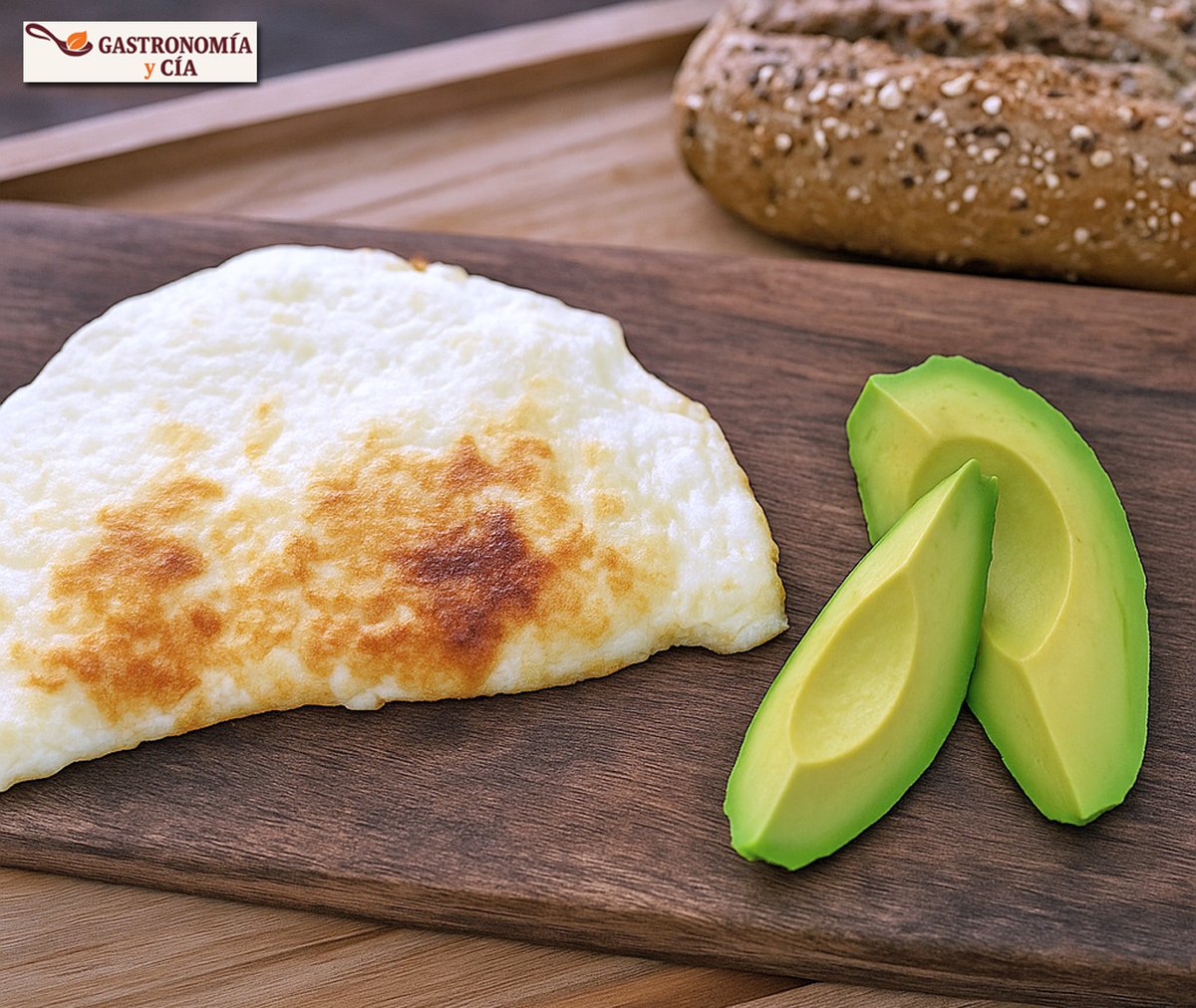 Mi tortilla de claras de huevo en polvo: rápida, esponjosa y rica en proteínas: Si quieres saber cómo hacer una tortilla con claras de huevo en polvo súper sabrosa y nutritiva, aquí… gastronomiaycia.com/mi-tortilla-de… #Desayunossaludables #dietaMediterránea #recetasconhuevo #tortilla