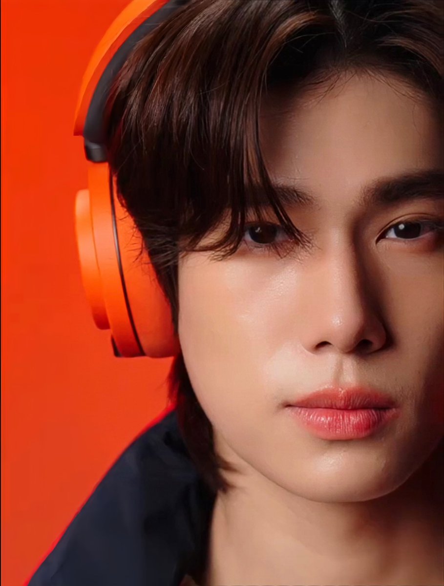 Phuwin Official Fans (@phuwinofficial) on Twitter photo 『#MENSFOLIOTHAILAND』
โอ้ววว ว ว ววพระเจ้า หล่ออะไรขนาดนี้ Gadget boy 🎧
❥<a href="/phuwintang/">phuwintang</a>🍯
#phuwintang
#DysonOnTrac
#DysonTH
#mensfolioth 『#MENSFOLIOTHAILAND』
โอ้ววว ว ว ววพระเจ้า หล่ออะไรขนาดนี้ Gadget boy 🎧
❥<a href="/phuwintang/">phuwintang</a>🍯
#phuwintang
#DysonOnTrac
#DysonTH
#mensfolioth