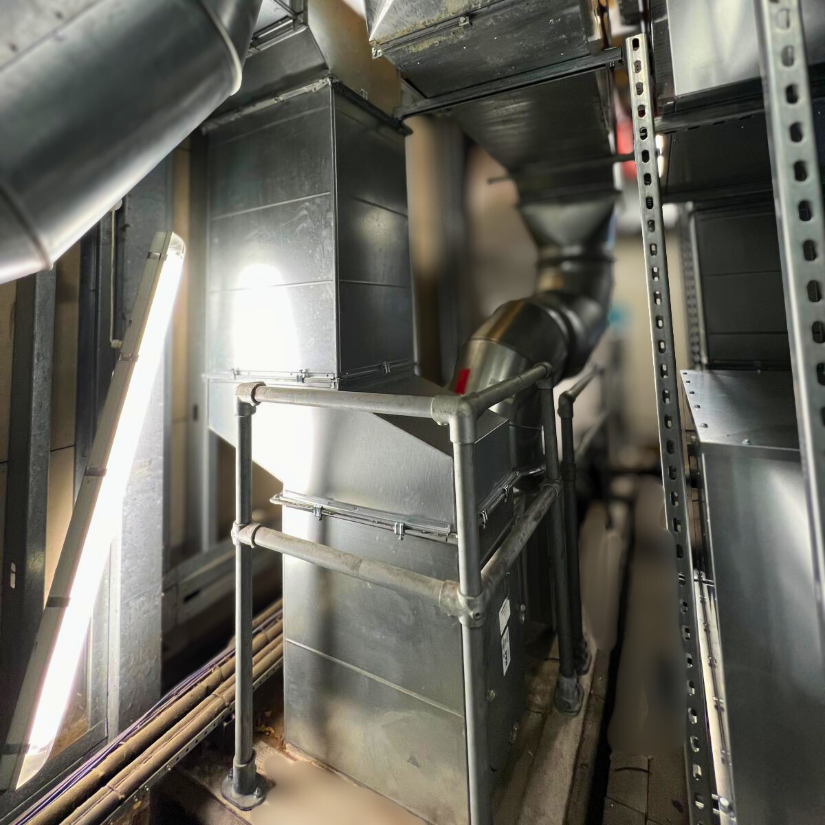 ames_air's tweet photo. ⚙️We’re proud to deliver a complete mechanical ventilation , including the supply and installation of DW144-compliant ductwork, tailored to fit new HVAC equipment ensuring improved performance,  and compliance. 📷                     Read more :https://t.co/JbVjCOAgiq https://t.co/WGbc1W8MJ6