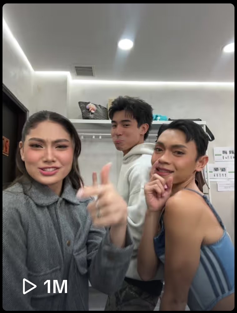FaMahal tiktok post stats after 22 hrs:

1 million views
226.6K likes
959 comments
6343 bookmarks
6710 shares

╰(*´︶`*)╯♡

Congrats on your First Million Views FaMahal! ♡♡♡

Watch here tiktok.com/@char.lng/vide…