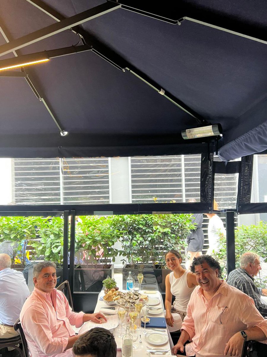 Un gusto compartir la mesa con mi amigo tenor mexicano de fama mundial <a href="/TenorChapa/">Luis Chapa</a>