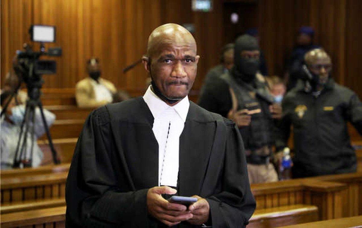 Lord_Ori_'s tweet photo. Adv Dali Mpofu is everything that y’all say Adv Teffo is 😂😂😂😂 https://t.co/WQIKT3245U