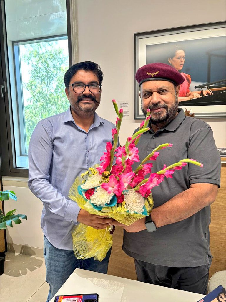 Sudarshan Sadanand Mandlik. सुदर्शन सदानंद मंडलिक. (@sud_mandlik) on Twitter photo <a href="/INCOBCDept/">INC OBC Department</a> चे संगठन प्रभारी व
<a href="/YaduvanshiKT/">यदुवंशी कल्याण ट्रस्ट</a> चे अध्यक्ष
डॉ. <a href="/YadavArunesh/">Dr. Arunesh Yadav (डॉ अरुणेश यादव)</a> जी
आपणांस वाढदिवसाच्या मन:पूर्वक शुभेच्छा‼️🎂💐
आपणांस दीर्घायुष लाभो,
हीच आई जगदंबेच्या चरणी प्रार्थना..
#HappyBirthday
<a href="/kharge/">Mallikarjun Kharge</a> <a href="/DrJaihind/">Dr Anil 'JaiHind' 🇮🇳</a> <a href="/KRajuINC/">K Raju</a>
<a href="/chennithala/">Ramesh Chennithala</a> <a href="/ubvmlc/">UB Venkatesh Mlc</a>
<a href="/VarshaEGaikwad/">Prof. Varsha Eknath Gaikwad</a> <a href="/AslamShaikh_MLA/">Aslam Shaikh, INC 🇮🇳</a> <a href="/INCOBCDept/">INC OBC Department</a> चे संगठन प्रभारी व
<a href="/YaduvanshiKT/">यदुवंशी कल्याण ट्रस्ट</a> चे अध्यक्ष
डॉ. <a href="/YadavArunesh/">Dr. Arunesh Yadav (डॉ अरुणेश यादव)</a> जी
आपणांस वाढदिवसाच्या मन:पूर्वक शुभेच्छा‼️🎂💐
आपणांस दीर्घायुष लाभो,
हीच आई जगदंबेच्या चरणी प्रार्थना..
#HappyBirthday
<a href="/kharge/">Mallikarjun Kharge</a> <a href="/DrJaihind/">Dr Anil 'JaiHind' 🇮🇳</a> <a href="/KRajuINC/">K Raju</a>
<a href="/chennithala/">Ramesh Chennithala</a> <a href="/ubvmlc/">UB Venkatesh Mlc</a>
<a href="/VarshaEGaikwad/">Prof. Varsha Eknath Gaikwad</a> <a href="/AslamShaikh_MLA/">Aslam Shaikh, INC 🇮🇳</a>
