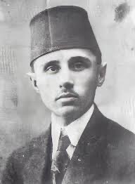 Çanakkale’de, İstiklal Harbi’nde şehitler veren; Anadolu’ya silah ve asker kaçıran adeta Kuvayı Fenerbahçe diye anılan bir takımın tarihine, onuruna gölge düşürdün!
Bari bu konuda başarılı olaydın be Ali Koç; #yazıklar olsun.