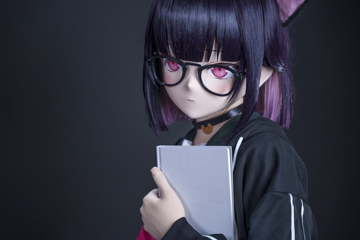 戴上眼镜就是乖巧有文静的少女啦！这样的和纱sensei喜欢吗？
📷&amp;🎨:<a href="/jyyosa/">蒸鱼豉油也是酱油</a>
👓：<a href="/TheCove_Amoy/">渔港小铺</a>