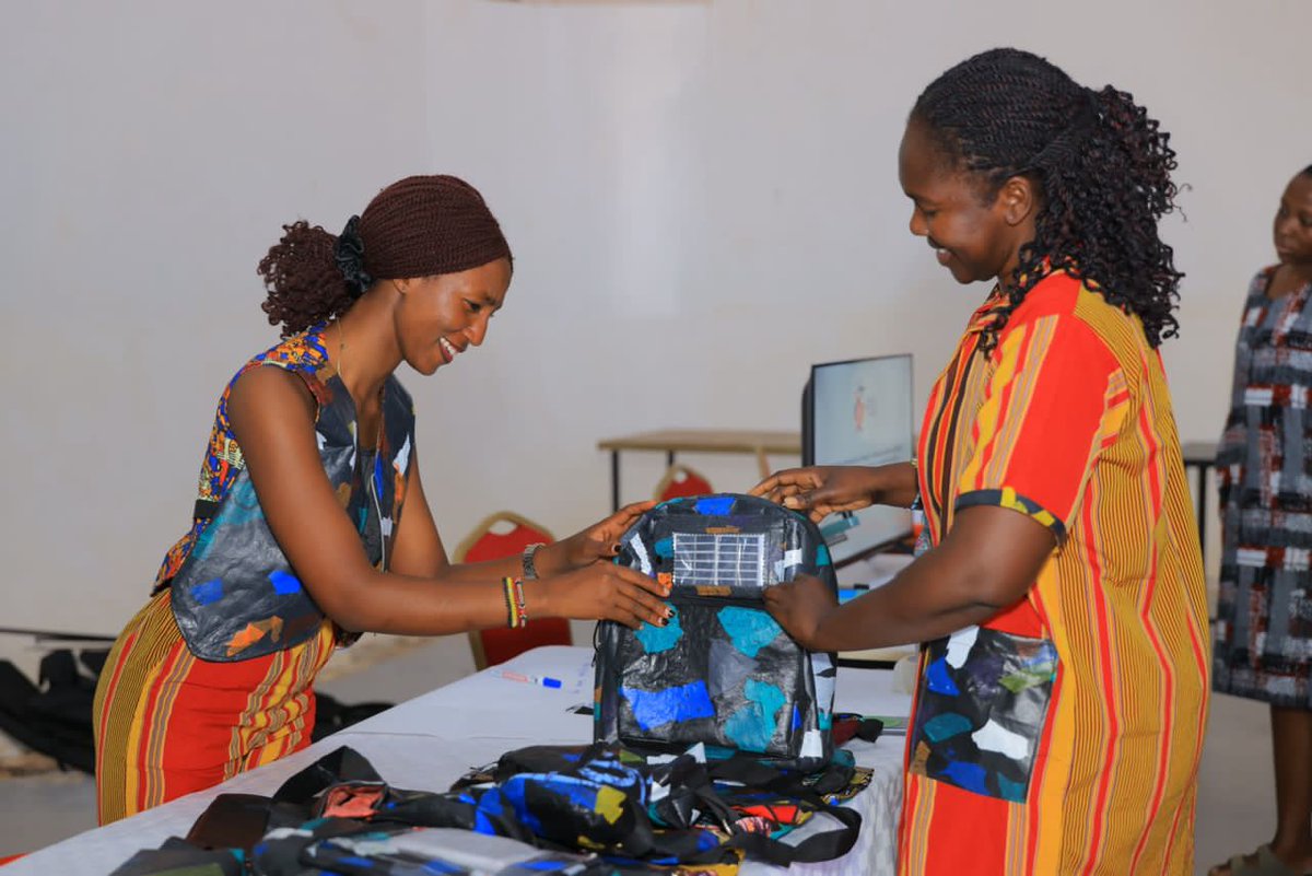 GayoUganda's tweet image. The exhibition space at #LCOYUganda2025 is buzzing with ideas, creativity, and climate-smart solutions led by young changemakers.

From green enterprises to climate tech — the future is on display!
#FromPlayToPolicy | #COP30