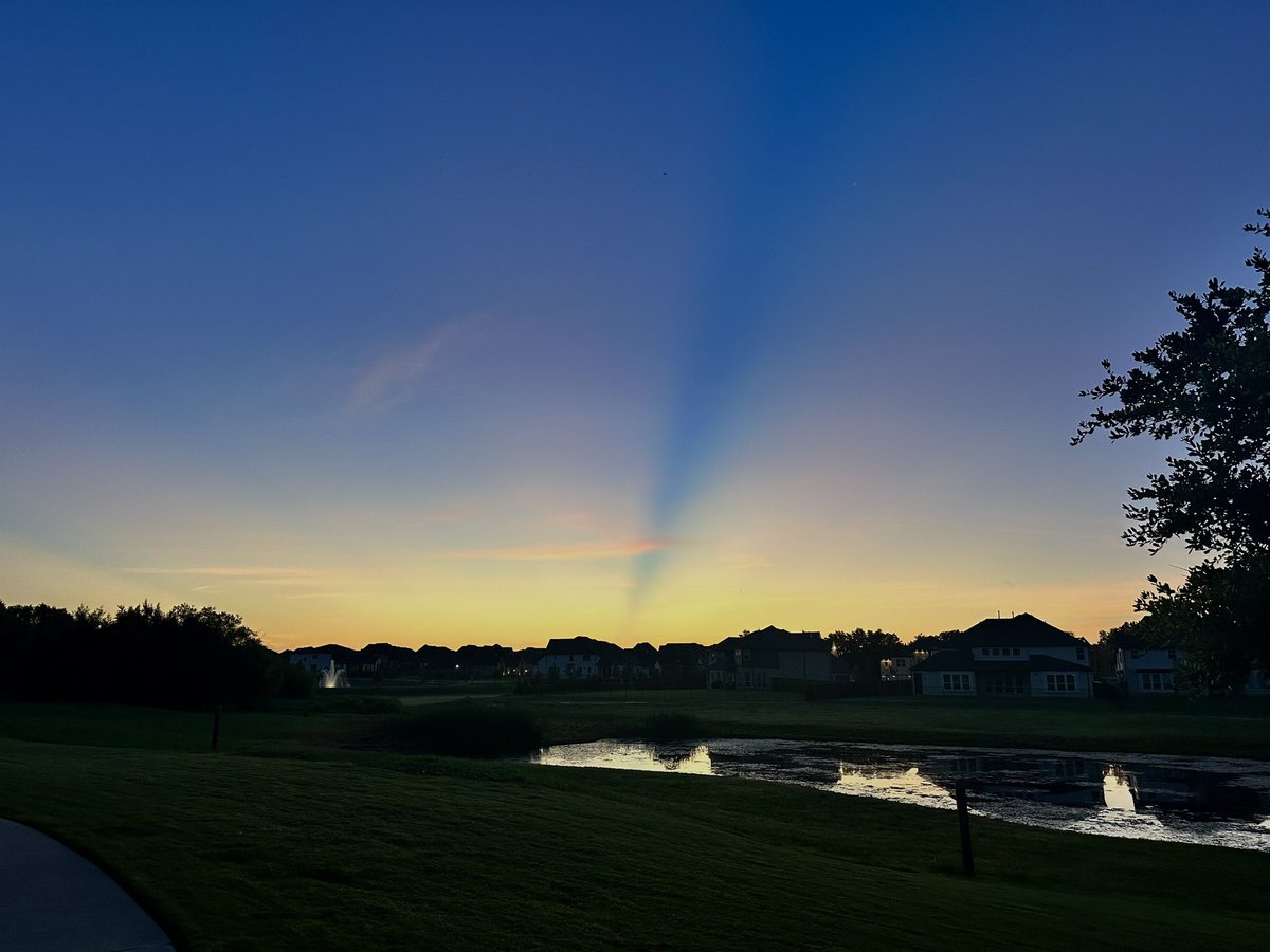 Dr. Shawn S. Perry (@drshawnperry) on Twitter photo Beautiful sunrise … It’s a great day to have a great day!!!
Getting close to go time <a href="/FHSRaccoons/">Frisco High School</a> Beautiful sunrise … It’s a great day to have a great day!!!
Getting close to go time <a href="/FHSRaccoons/">Frisco High School</a>