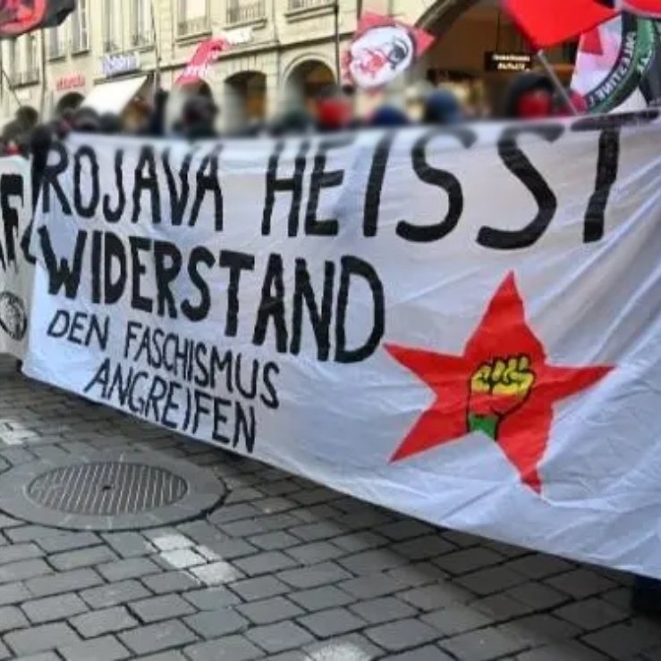 Riseup4rojavaD's tweet image. Die PKK löst sich in der jetzigen Form auf und begeht neue Wege. Was das für uns als revolutionäre Internationalist:innen #riseup4rojava bedeuten kann, schildern die Genoss:innen der Widerstandsvernetzung aus der Schweiz.
Lesenswerte 2. Einschätzung auf: widerstandsvernetzung.org/wp-content/upl…