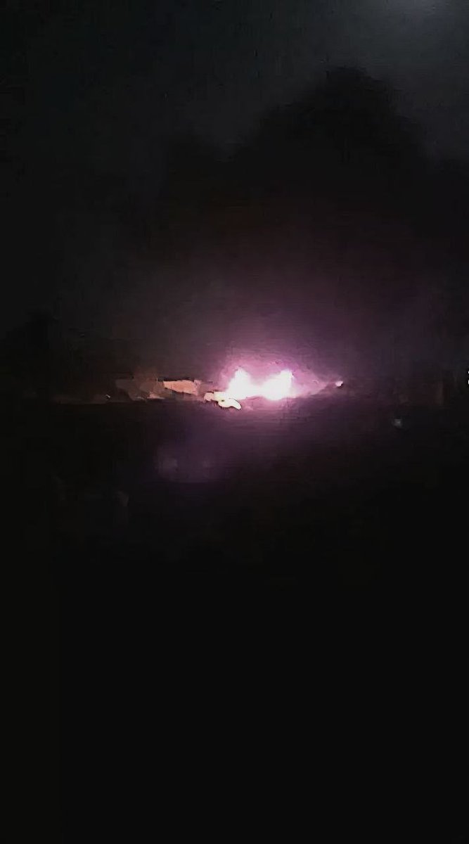 mintelworldcom's tweet photo. 🚨 #BreakingNews | Last night, SDF/YPG forces blew up the Rasm al-Dawali bridge on the Dayr Hafer front line last night.

This bridge is one of the bridges between the Syrian army and the SDF on the canal on the Dayr Hafer-Maskanah line in the east of Aleppo. https://t.co/w7u17sUsWh