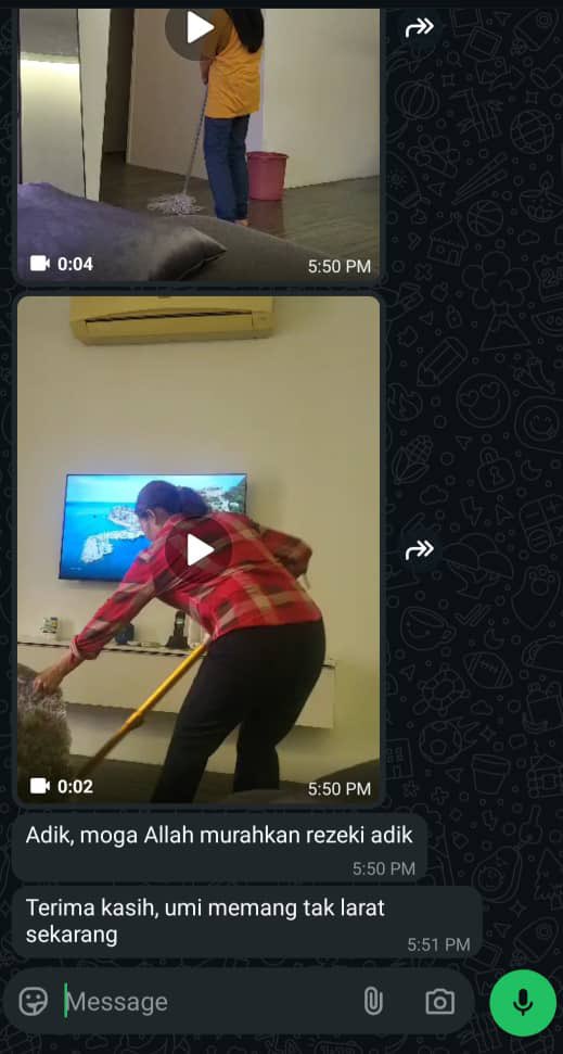 tattyhassan's tweet image. Just imagine your mom said this to you.

You can use your adult money untuk ringankan beban mak. 

Parents bila dah berusia, tak larat kemas rumah. Bagi I murah lah RM130, 3 jam sekali transport.

I doakan semua dimurahkan rezeki and dapat berbakti dekat mak ayah.