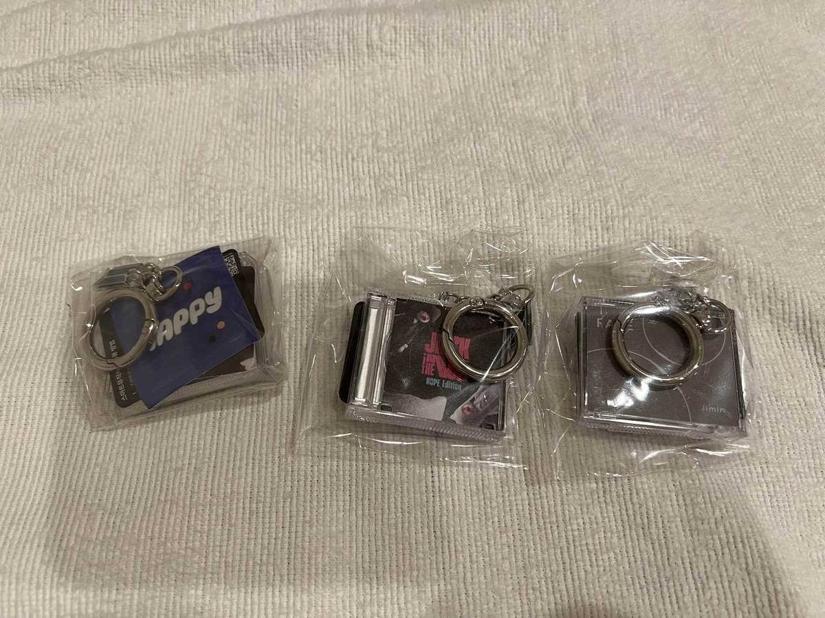 0901_pooooo's tweet photo. BTS   2025 FESTA CAPSULE ALBUM Vol.1
カプセルアルバム 交換

【譲】画像のもの
【求】GOLDEN

物により2:1も検討させていただきます。
郵送にて交換希望📮
#BTS交換 #ジョングク #グク https://t.co/RyySI4AIER