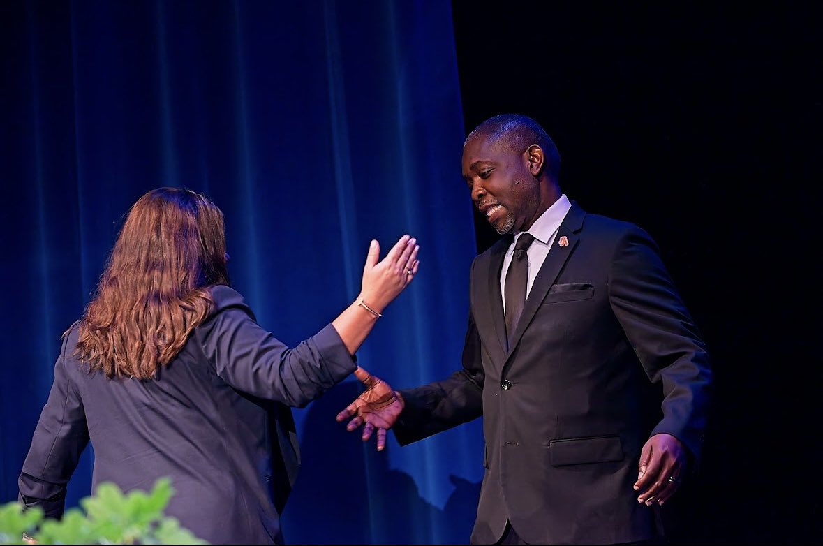 MsSlesinski's tweet image. Grateful to @bcpsleadership &amp;amp; @browardschools for the chance to share my “Leadership Dash” at the State of the District Address. When we put confidence in our students- when we give them structure, encouragement, &amp;amp; second chances, they begin to believe in themselves 💙