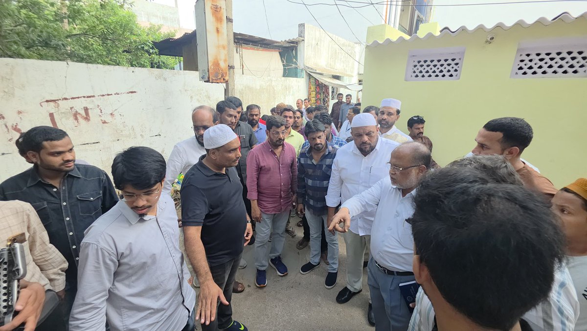 Jaffar Hussain Meraj (@jaffarhusainmla) on Twitter photo On the instructions of <a href="/aimim_national/">AIMIM</a> president <a href="/asadowaisi/">Asaduddin Owaisi</a> & floor leader <a href="/akbarowaisii/">Akbaruddin Owaisi</a> , inspected MB Hatt Area with GHMC, HMWS&SB, & TGSPDCL officials. Interacted with residents, understood civil grievances. Alhumdulilah, many works completed, few pending works highlighted by On the instructions of <a href="/aimim_national/">AIMIM</a> president <a href="/asadowaisi/">Asaduddin Owaisi</a> & floor leader <a href="/akbarowaisii/">Akbaruddin Owaisi</a> , inspected MB Hatt Area with GHMC, HMWS&SB, & TGSPDCL officials. Interacted with residents, understood civil grievances. Alhumdulilah, many works completed, few pending works highlighted by