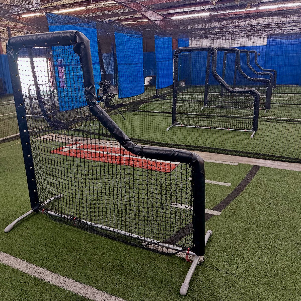 UPGRADE ALERT🚨 

We’ve completed installation of new 𝙇 𝙎𝘾𝙍𝙀𝙀𝙉𝙎 in cages 1 - 5, enhancing your training experience. 

Perfect for honing your skills more safely &amp; effectively! 

Come check them out - book a lesson today!

#BeEliteBeSeen #Baseball #Softball #IndoorFacility