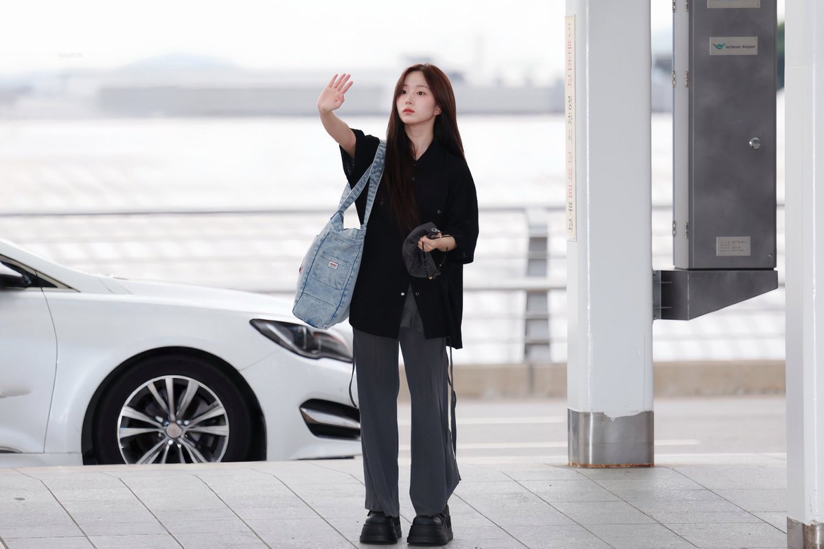 250730 ICN 출국 HQ
LA 고고~~
#NMIXX #엔믹스 #해원 #HAEWON
