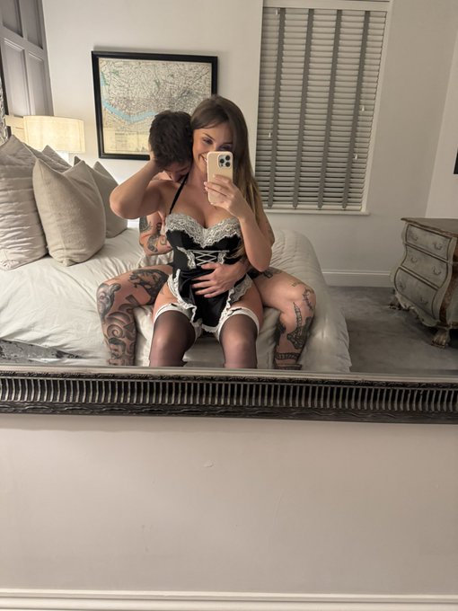 Watch Kiki Daniels's leaked NSFW photo on TwXstars