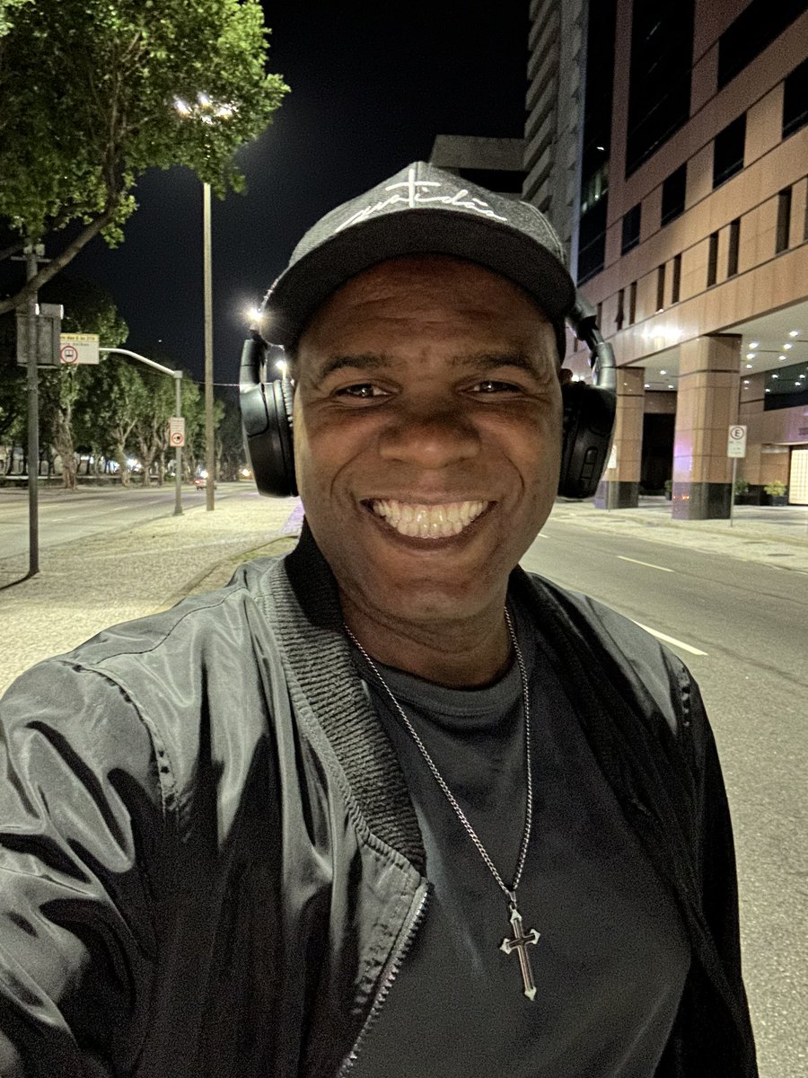 luizcantonio's tweet image. Quarta, 30 de julho de 2025.

Não permita que o barulho ao seu redor seja mais alto que a voz de Deus ao seu coração. Os outros só acham, mas Deus tem certeza de quem você é, e isso já basta. 

#BomDia
#FelizSexta
#PazeBem