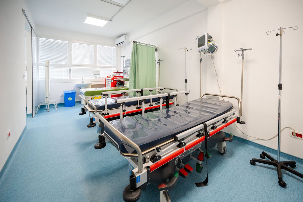 👏U #Bar je svečano otvorena adaptirana jedinica Zavoda za htinu medicinsku pomoć Crne Gore, čime je završen ciklus adaptacije jedinica hitne pomoći na primorju. 

🔝Od danas sve primorske opštine u #CG imaju adaptirane i savremne jedinice HMP.