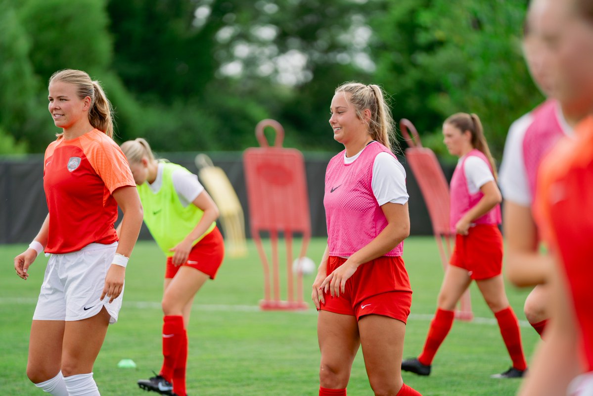 It's great to be back out on the pitch #GoBucks

📸 Full Gallery: ohiostatebuckeyes.com/galleries/wome…