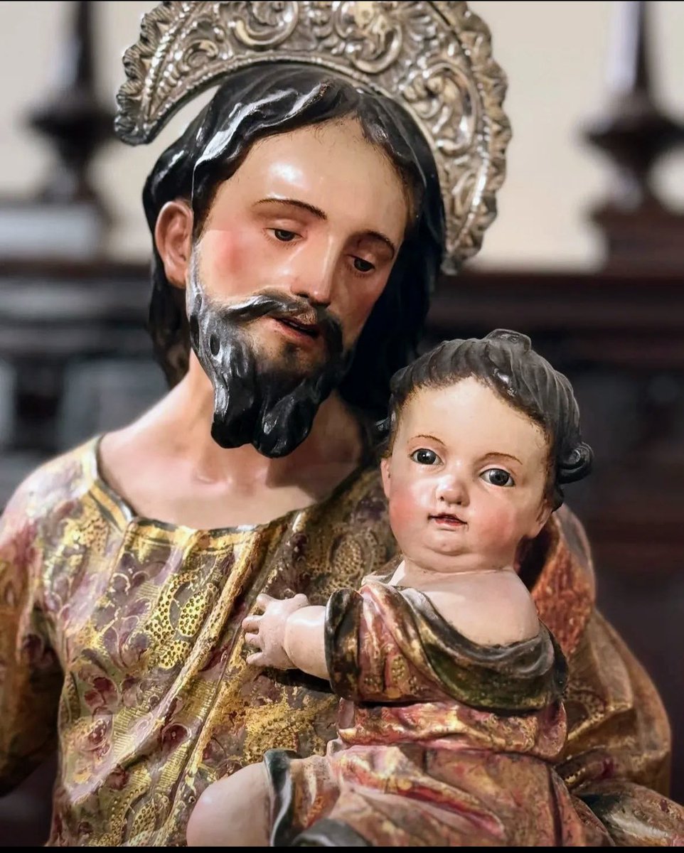 San José liberanos de nuestros enemigos de cuerpo y alma.
Ruega por las familias y la Santa Iglesia Católica.