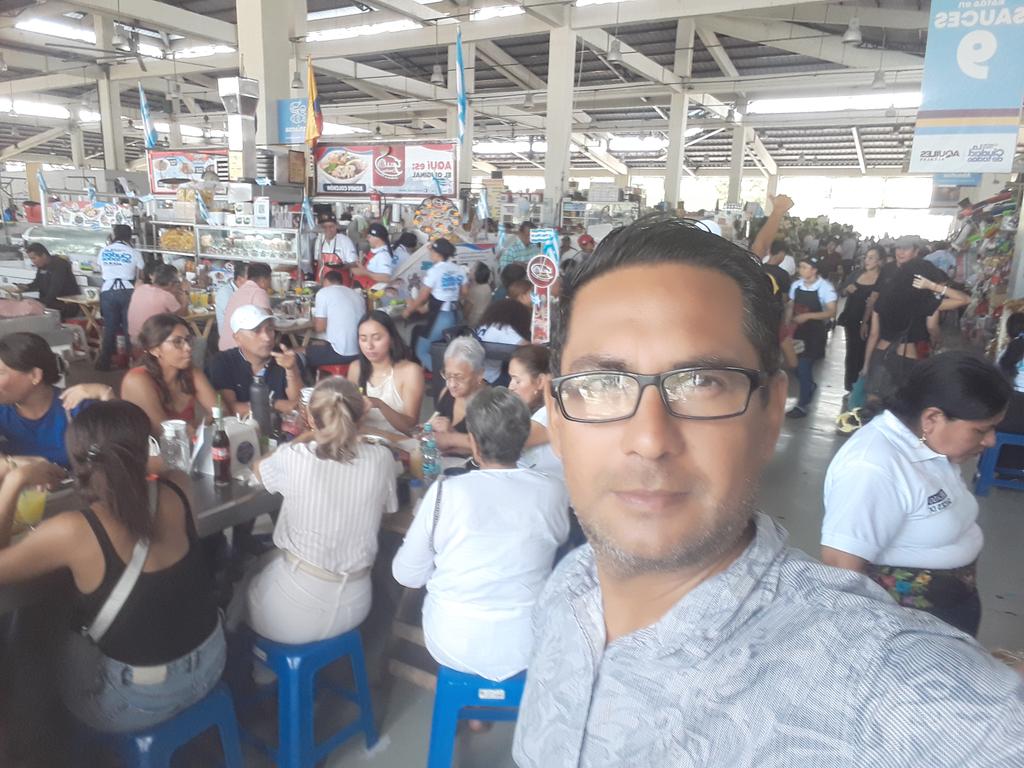 Xavier Medina S. (@xaviermedina1) on Twitter photo Buen servicio, buena comida, limpio, ordenado.
Guayaquil #CiudadDeTodos
Gracias Alcalde <a href="/aquilesalvarez/">Aquiles Alvarez Henriques</a> Buen servicio, buena comida, limpio, ordenado.
Guayaquil #CiudadDeTodos
Gracias Alcalde <a href="/aquilesalvarez/">Aquiles Alvarez Henriques</a>