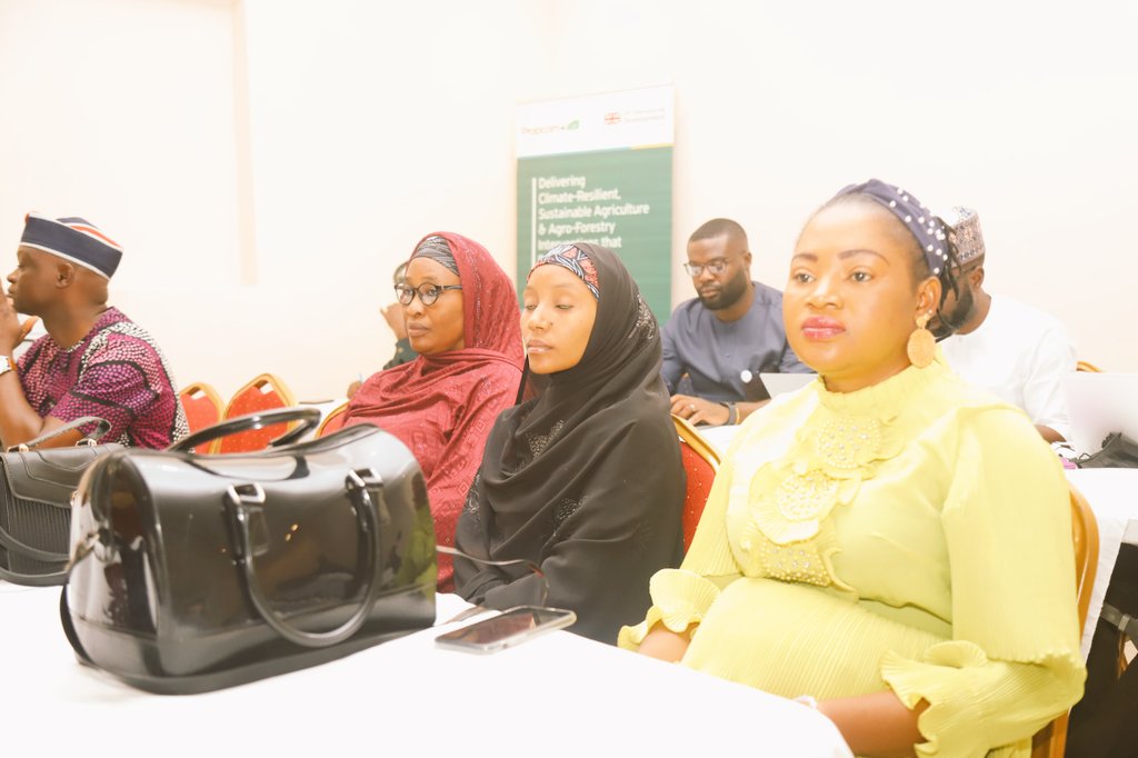 Propcomplus's tweet image. Happening now: @UKinNigeria’s #PropcomPlus gathers @FmardNg, NASC, @NABG_ng, @HarvestPlus_Ng, @PremierSeedNig &amp;amp; others to co-develop an Accountability Framework for Nigeria’s Seed Policy. A big leap for seed reform &amp;amp; farmer access to quality inputs.
#gofargotogether
#FoodSecurity