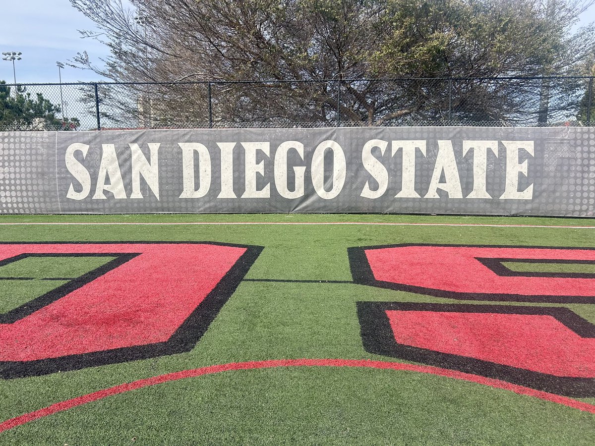 2100 miles and 6 days took a great vacation to drive Andrew's jeep to San Diego . We got Andrew moved into his new house with 15 team mates . Excited for next soccer chapter that starts in couple weeks . Got to watch one captains practice very excited to watch this team this