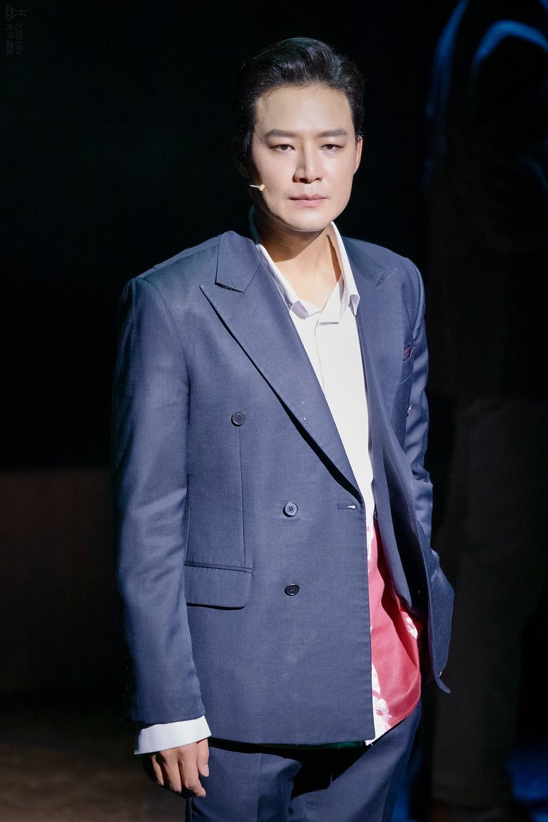 220819 밤 뮤지컬 사의찬미 커튼콜

사내 役 #김종구