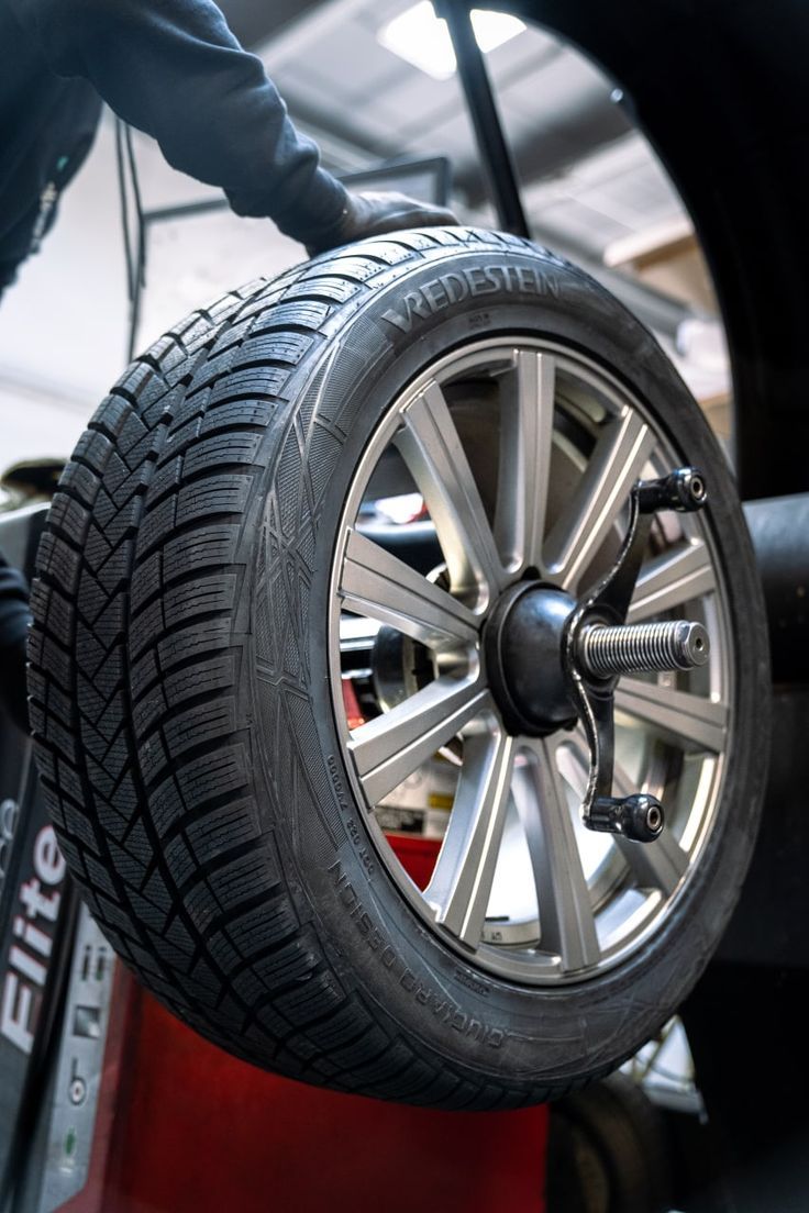 NiyoGarage's tweet image. We&apos;re fully equipped to give you unparalleled #wheelbalancing and #wheelalignment services with assured value for your money and timely turn around time.😉👍Visit us today: #CallOrWhatsapp: 0757001002/0776202785. #Biggie #Rwashande #Kola #Gen