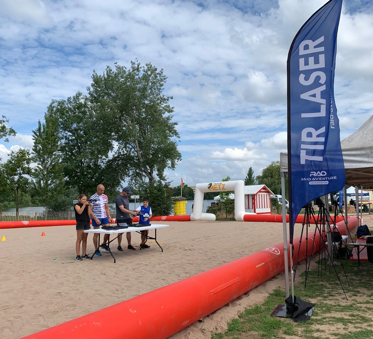 #PoliceNationale | Venez nous retrouver en ce moment même à #MetzPlage. 👮‍♂️