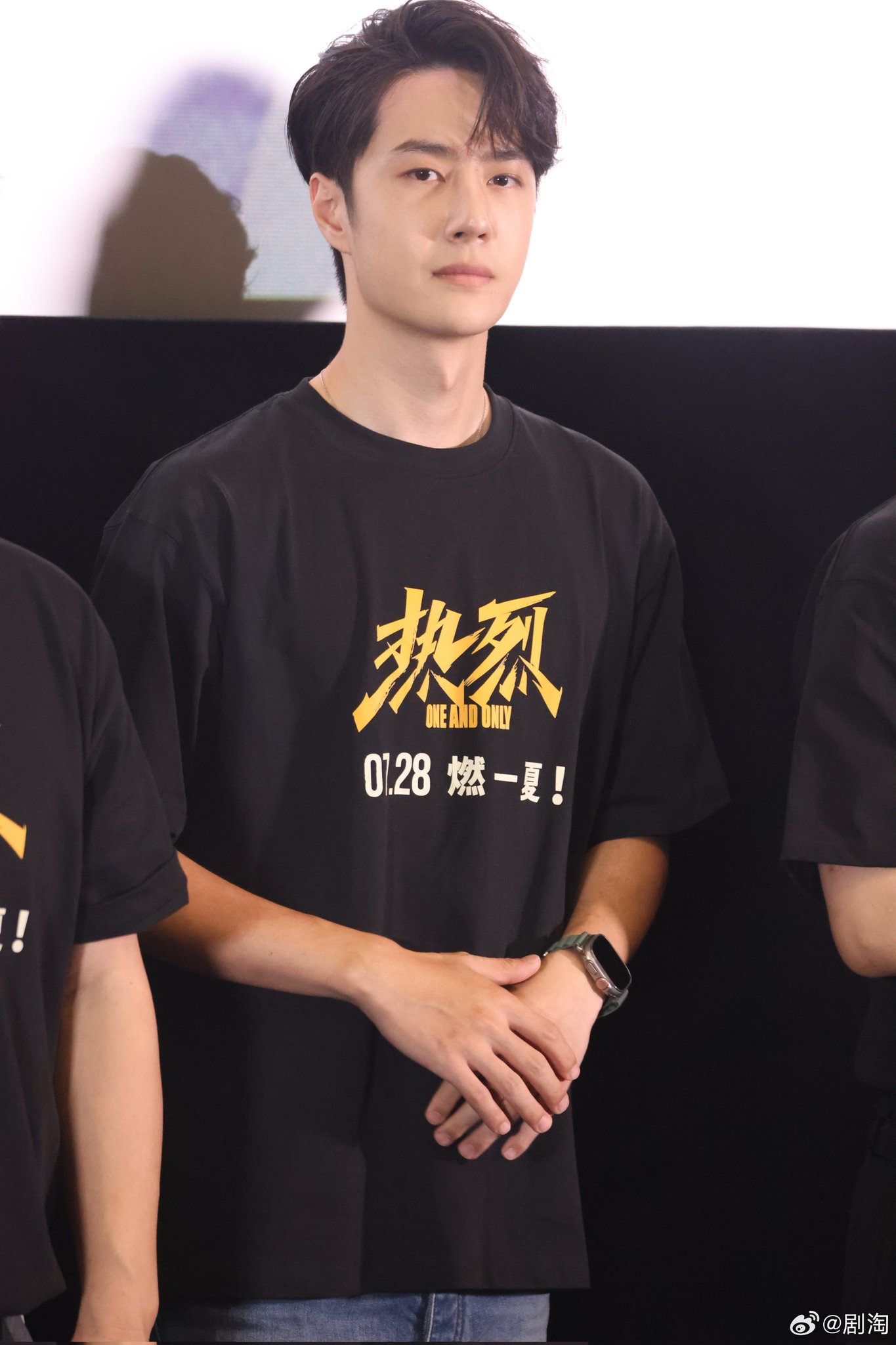 王一博　映画「熱烈」　日本版Tシャツ　公式　新品未開封　Mサイズ 日本公開記念‼【熱烈xANTA】王一博主演映画＆代言Tシャツ - 華