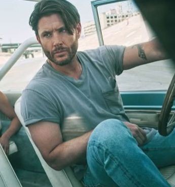 frances35752595's tweet photo. Happy Wednesday #acklesnation ๐โฅ๏ธ๐ฆ Have a Great Day, Stay Cool and Hydrated Out There โฅ๏ธโค๏ธ... #jensenAckles #Countdown #Happywednesday #keepHydrated #believeinyourself #SmileMore #NeverGiveUp https://t.co/uYPnSAIe3F