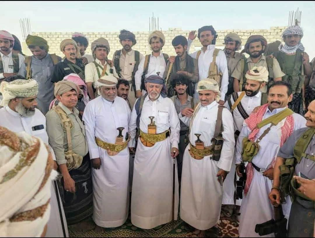 اول صورة لخروج الشيخ محمد احمد الزايدي اليوم مع الشيخ علي سالم الحريزي حفظهم الله جميعاً