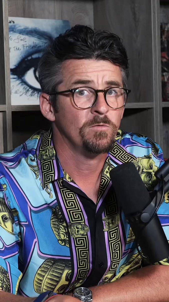 DaddyCoffee73's tweet image. Happy birthday to Rolf Harris, born on this day in March 1930. 🦘🎨