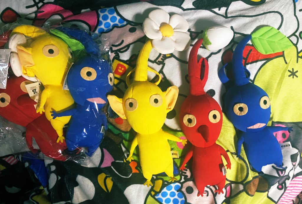 Pikmin TAM Plushies w/ Zipper on Back - Vintage Full Sets — TAGGED OR UNTAGGED FOR SALE!

Must respond to my horrible week and no notice illegal push out of where I was living to recover from the winter… my luck will get better!