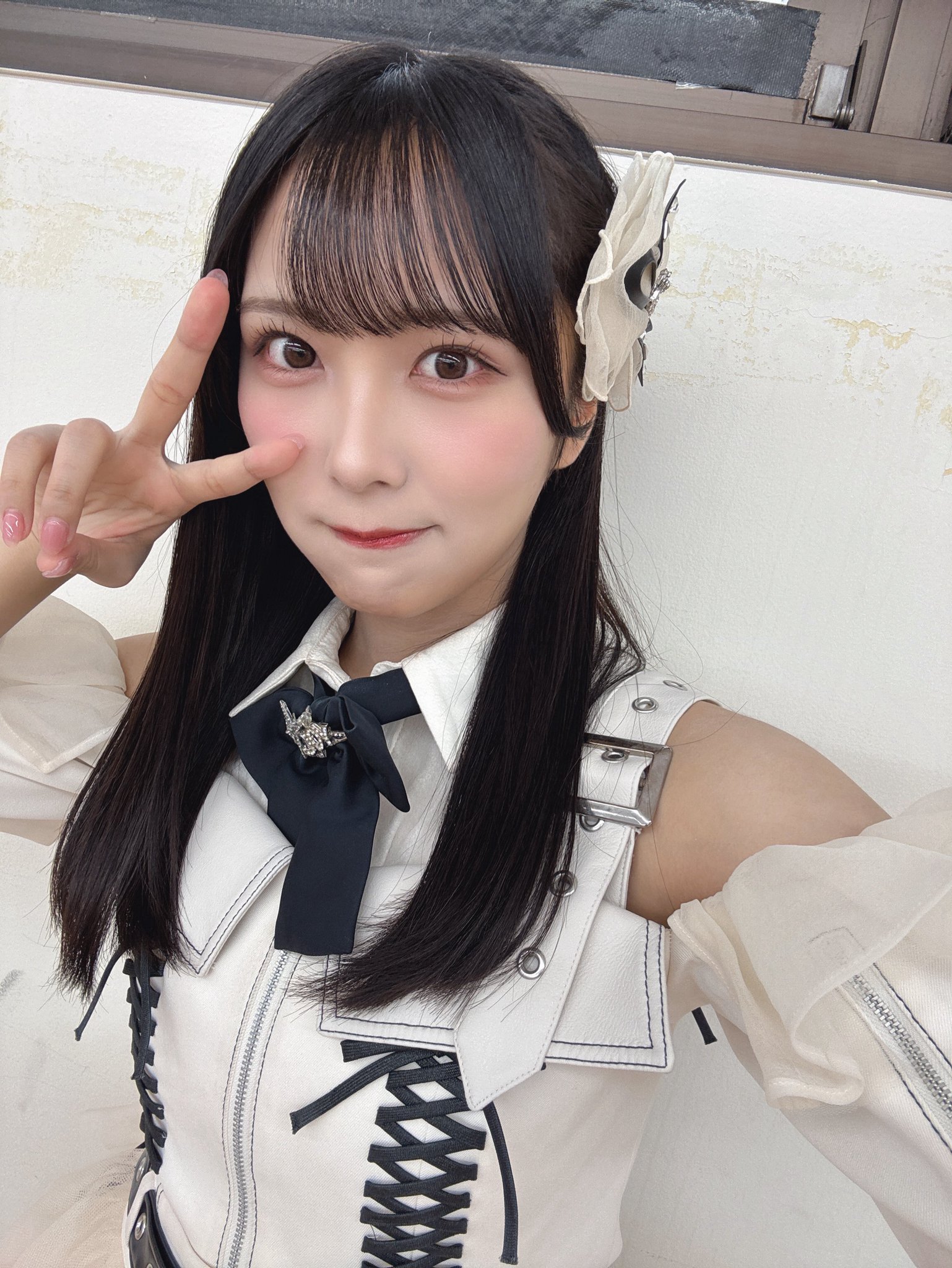 ニアジョイ　逢田珠里依　2025 June 3周年フォトブック衣装 直筆　ヨリ ⚠️概要欄必読 逢田珠里依 ダイナー衣装 直筆 イコノイジョイ