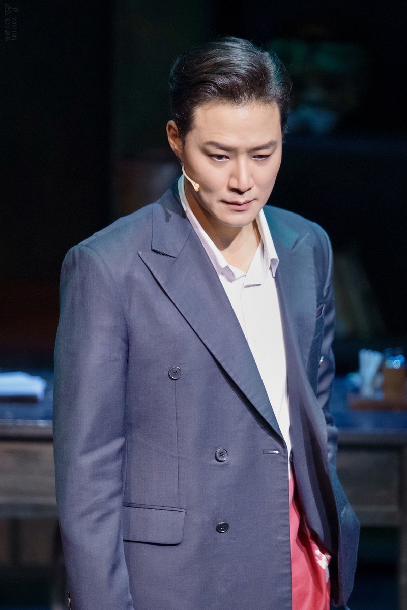 220819 밤 뮤지컬 사의찬미 커튼콜

사내 役 #김종구