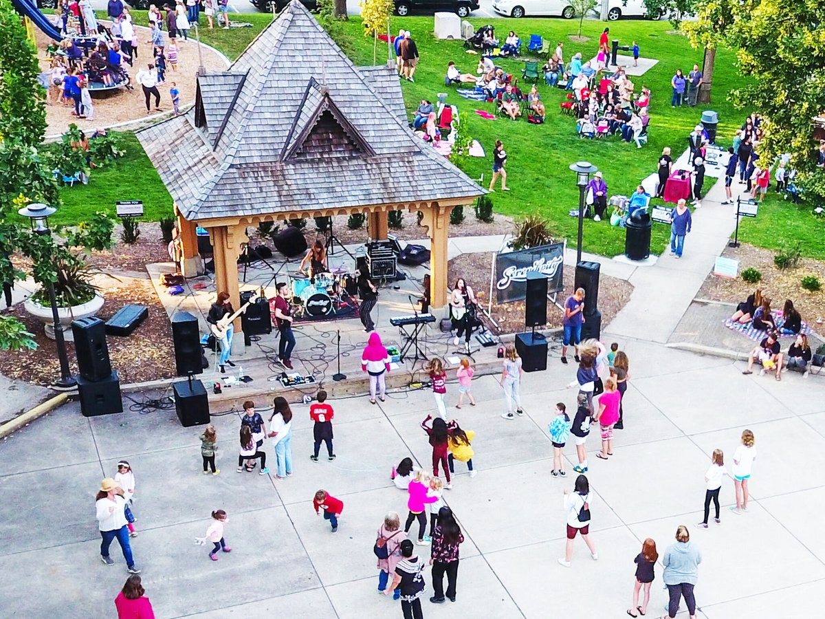 𝗦𝗧. 𝗖𝗛𝗔𝗥𝗟𝗘𝗦✨𝗦𝘂𝗺𝗺𝗲𝗿 𝗖𝗼𝗻𝗰𝗲𝗿𝘁𝘀: 𝗟𝗶𝗻𝗰𝗼𝗹𝗻 𝗣𝗮𝗿𝗸 𝗖𝗼𝗺𝗲𝘀 𝗔𝗹𝗶𝘃𝗲 𝘄𝗶𝘁𝗵 𝗦𝗼𝘂𝗻𝗱𝘀 𝗼𝗳 𝗠𝘂𝘀𝗶𝗰 🎵
Enjoy the Annual Concerts in the Park Series on Thursdays in St. Charles

🔗 glancermagazine.com/post/st-charle…