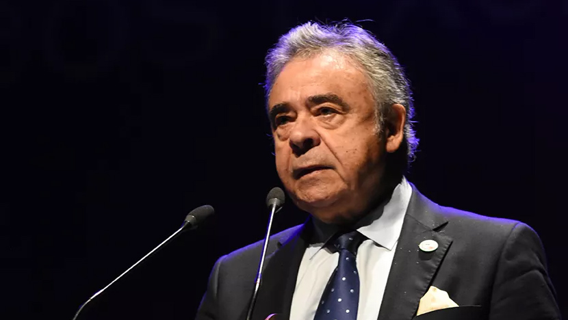 Fallece Paco Zambrano, biógrafo de Porrina de Badajoz: aireflamenco.com/noticias/3879-…

#flamenco #Badajoz #FuenteDeCantos