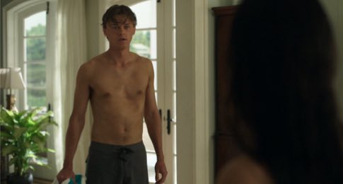 she was picking a fight, dont blame a girl that misses screaming and fighting and kissing in the rain and it’s 2am and she’s cursing his name like