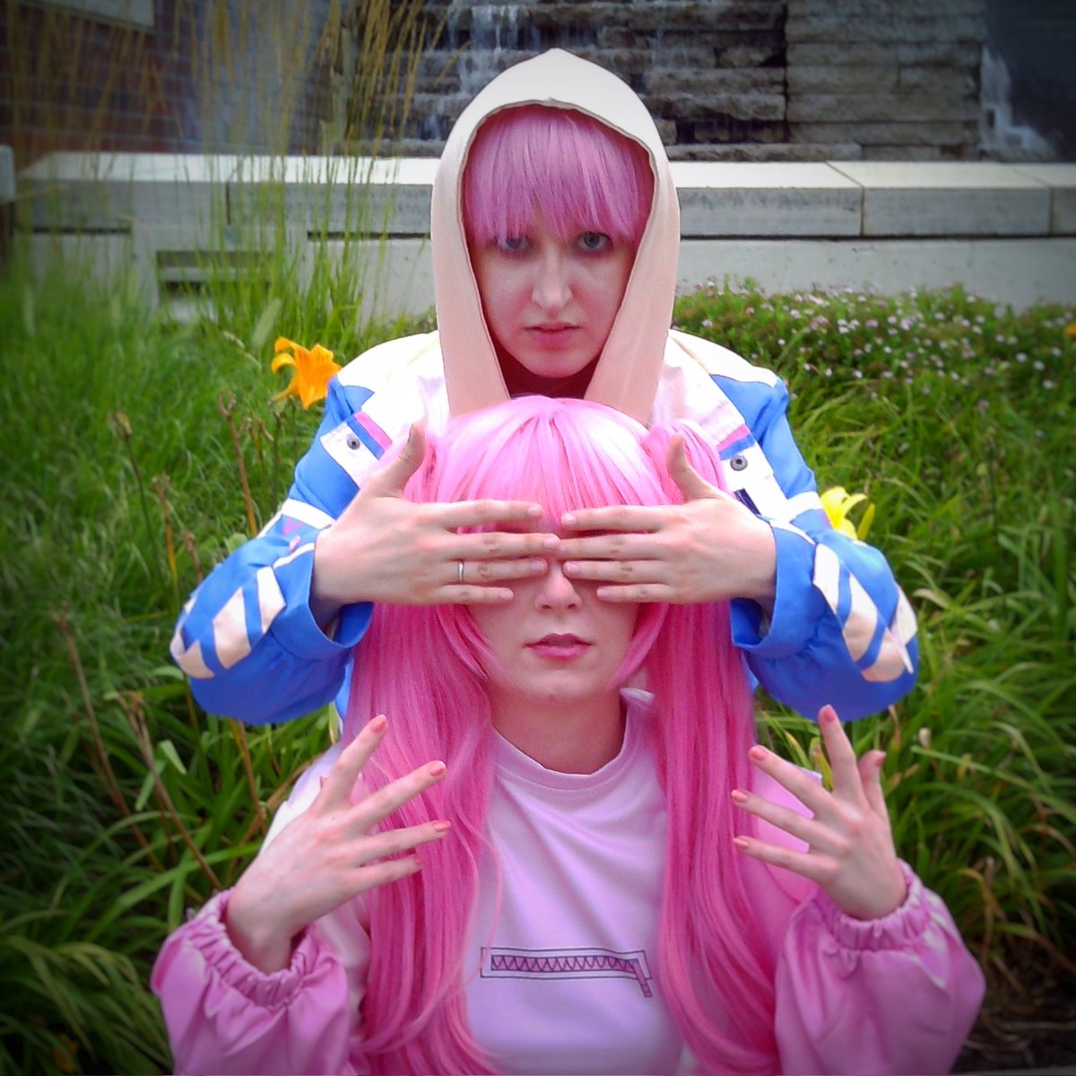 Logicalanswer's tweet image. Take back all my regrets
And camouflage it like your silhouette
Time is like music
Play it until the end and then reset
Knowing it all, am I destined to fall?
Like once you did for me

#linkclickcosplay #linkclick #litianchen #litianxi