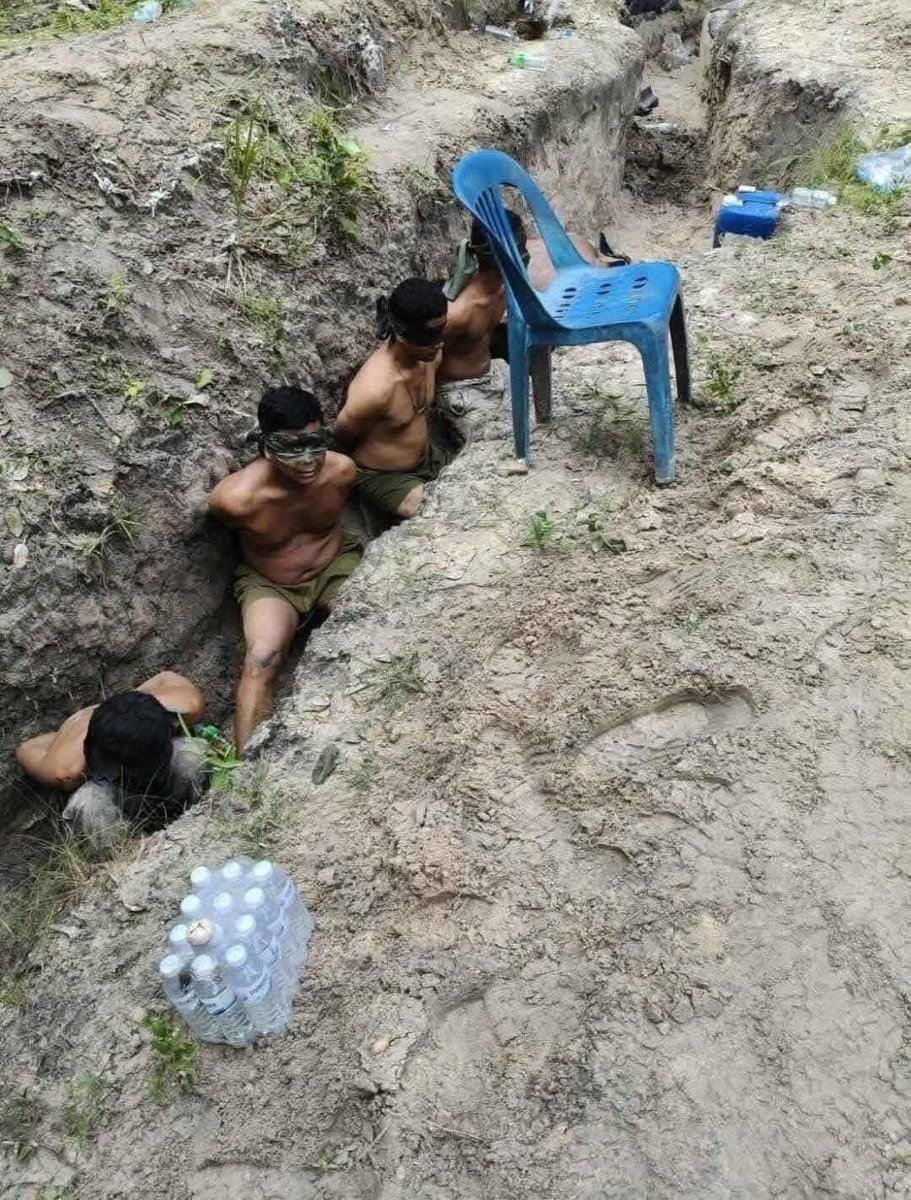 sovan naroth (@sovannaroth503) on Twitter photo ๐๐๐๐๐๐๐ ๐๐๐๐๐๐๐๐๐ ๐๐๐๐๐๐๐๐
Thailand has violated the ceasefire agreement by arresting 20 Cambodian soldiers (and shooting two others whose conditions remain unknownโwhether dead or alive
#ReleaseCambodianSoldiers
#ExposeThailandLies ๐๐๐๐๐๐๐ ๐๐๐๐๐๐๐๐๐ ๐๐๐๐๐๐๐๐
Thailand has violated the ceasefire agreement by arresting 20 Cambodian soldiers (and shooting two others whose conditions remain unknownโwhether dead or alive
#ReleaseCambodianSoldiers
#ExposeThailandLies