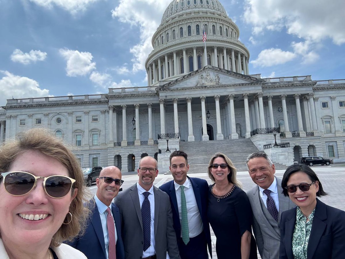 XDCFoundation's tweet image. During Crypto Week in D.C., we joined some of the most important conversations shaping the future of blockchain policy.

Grateful to the @DigitalChamber for bringing leaders together to move this space forward.

We&apos;re showing up, speaking up, and helping shape what comes next.